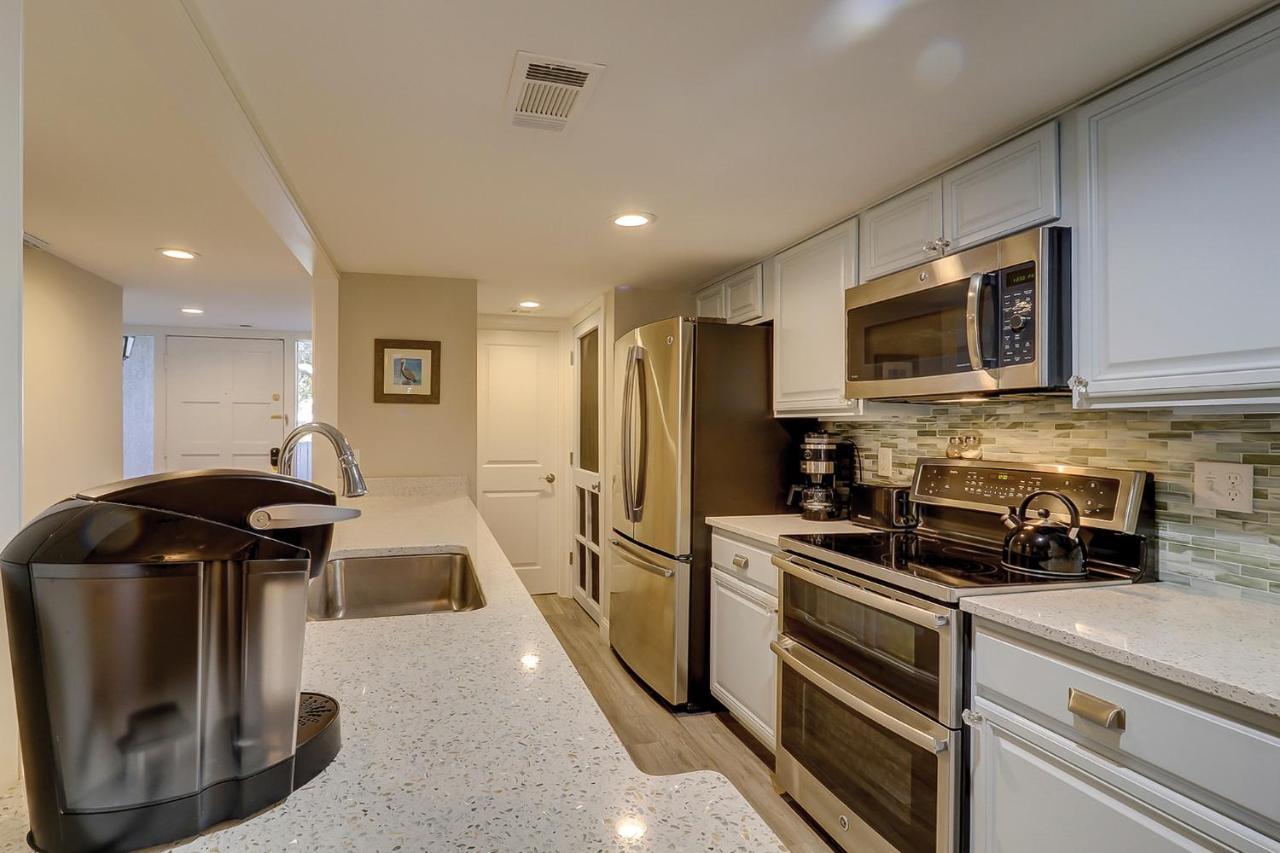Luxury Updated New Kitchen New Floors, New Tvs, Bikes & Beach Gear Included Хилтън Хед Айлънд Екстериор снимка