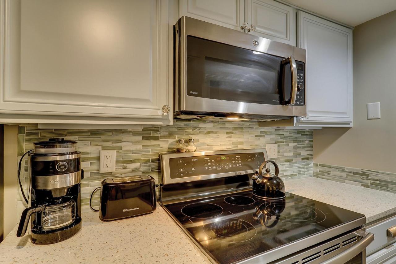 Luxury Updated New Kitchen New Floors, New Tvs, Bikes & Beach Gear Included Хилтън Хед Айлънд Екстериор снимка