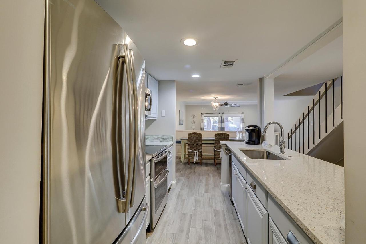 Luxury Updated New Kitchen New Floors, New Tvs, Bikes & Beach Gear Included Хилтън Хед Айлънд Екстериор снимка
