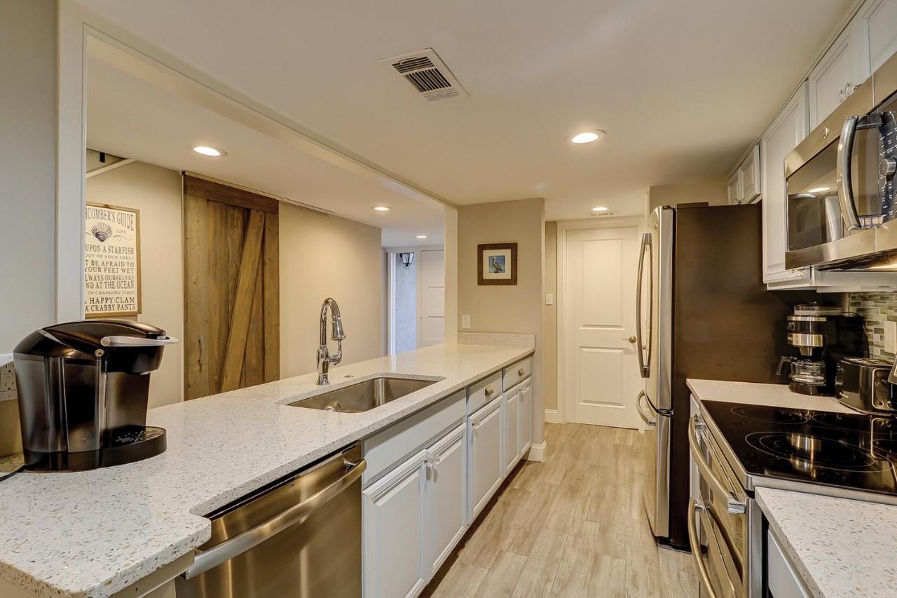 Luxury Updated New Kitchen New Floors, New Tvs, Bikes & Beach Gear Included Хилтън Хед Айлънд Екстериор снимка